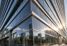 Vidrio fotovoltaico: la tecnología que convierte ventanas en paneles solares